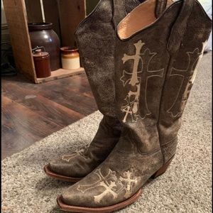 Women’s cowboy boots